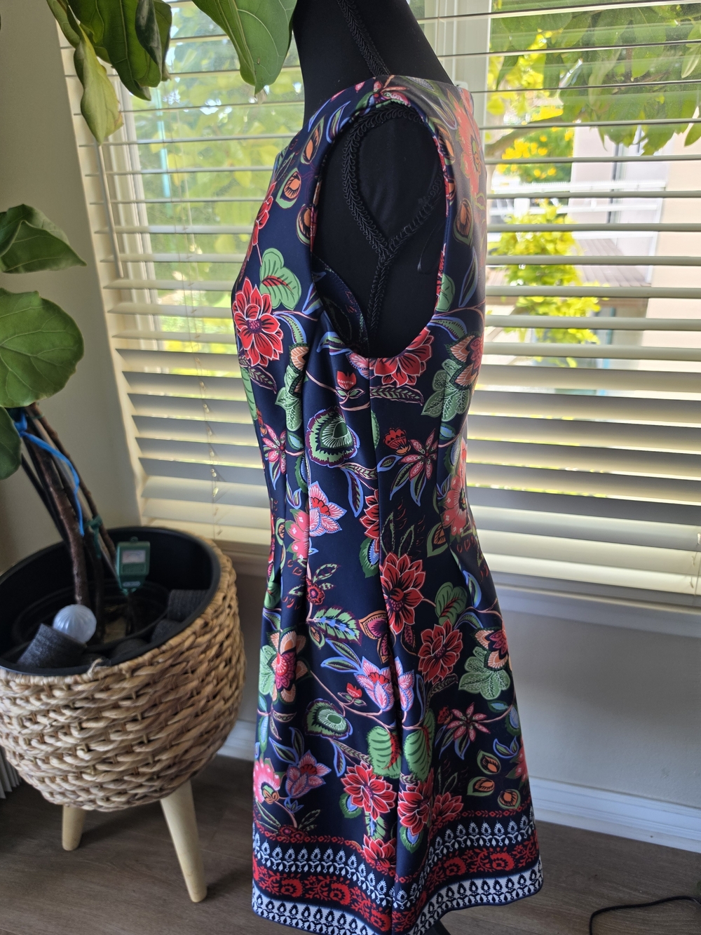 Vince Camuto Navy Floral Fit-and-Flare Midi Dress - Picture 3 of 5